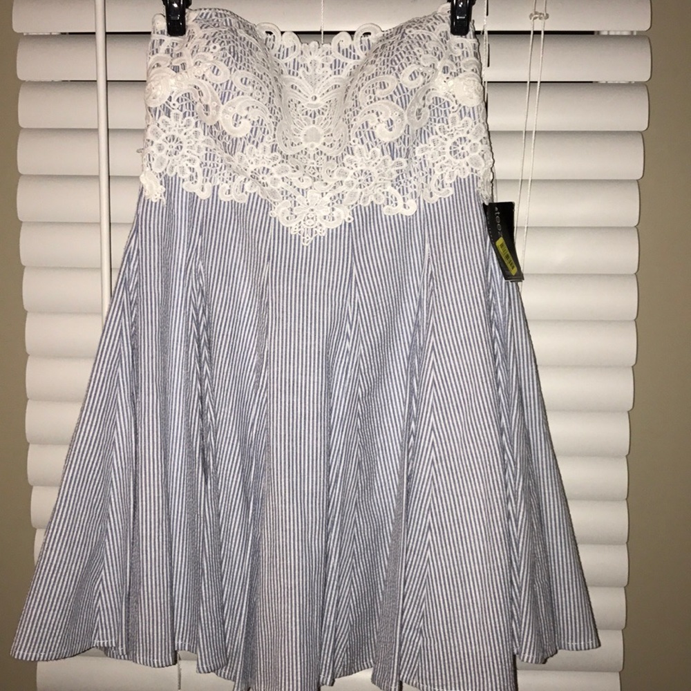 Bnwt size 3/4 lacy dress